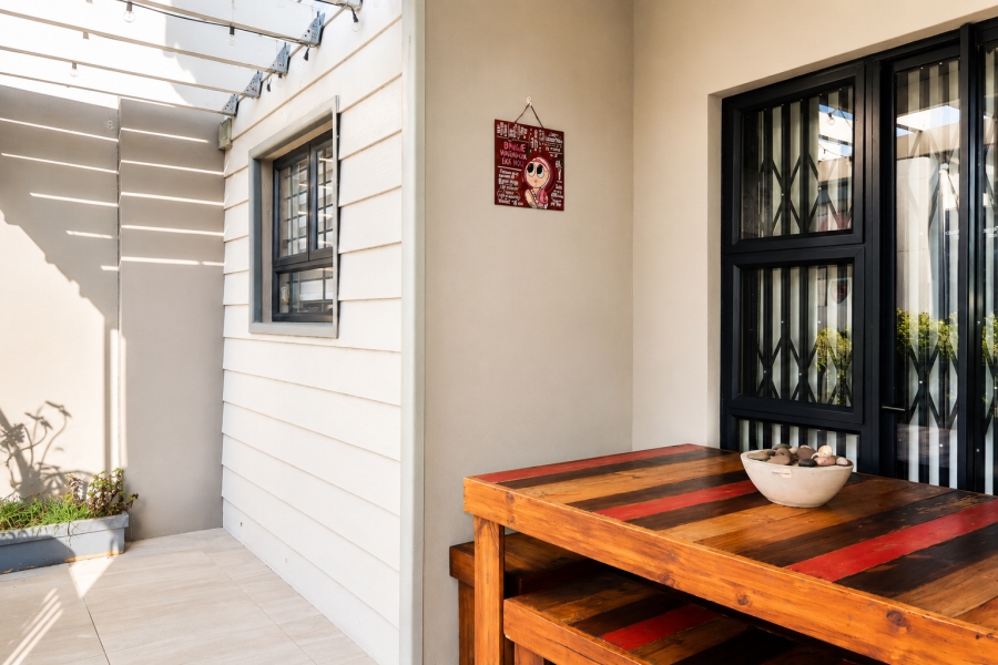 2 Bedroom Property for Sale in Table View Western Cape